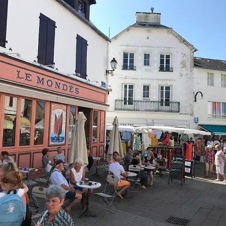 Neuf Et Haut De Gamme Au Coeur Du Pouliguen Boutiques Port Et Plage A Pied Apartment